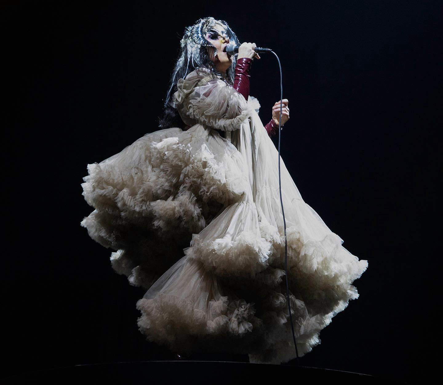 image  1 Björk wearing noir kei ninomiya SS22 for her performance in Tokyo
