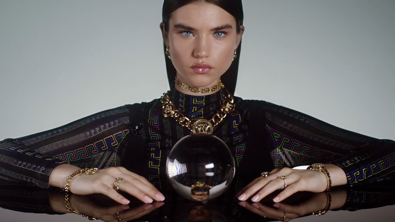 image 0 Versace Watches : Fortune Teller Campaign