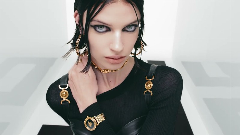 Versace Watches Spring-summer 2022 : Campaign Film : Versace